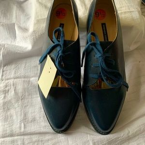 French Connection sz 9 1/2 shoes, BNWT